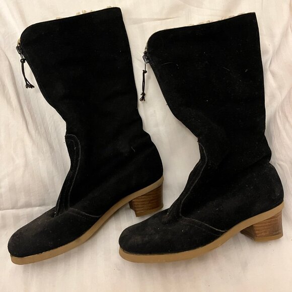 Vintage shearling boots, new soles, size 6 - Picture 1 of 5
